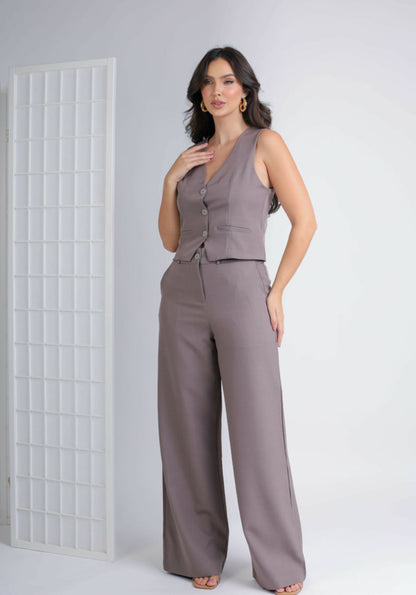 Women's Vest and Tailored Trousers Set - Elegant Fashion