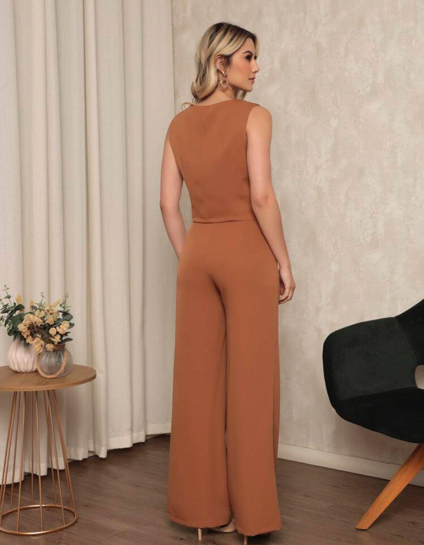Women's Vest and Tailored Trousers Set - Elegant Fashion